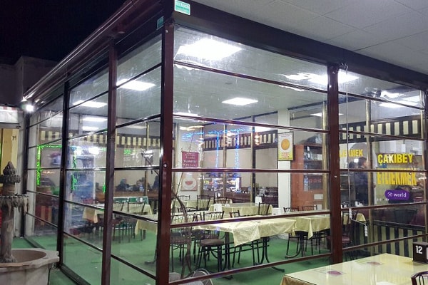 İzmir Dikey Şeffaf Store